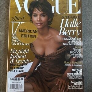 Vogue US December 2002 Magazine – Vintage 2000s